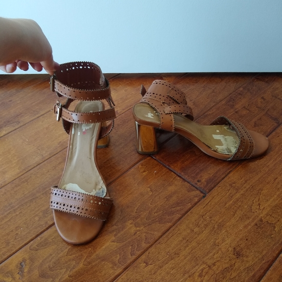 ๐ justfab gold heel tan double ankle strap buckle - Picture 1 of 5